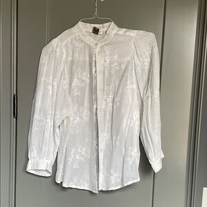 Pilcro White Blouse with Long Sleeves and Relaxed Fit